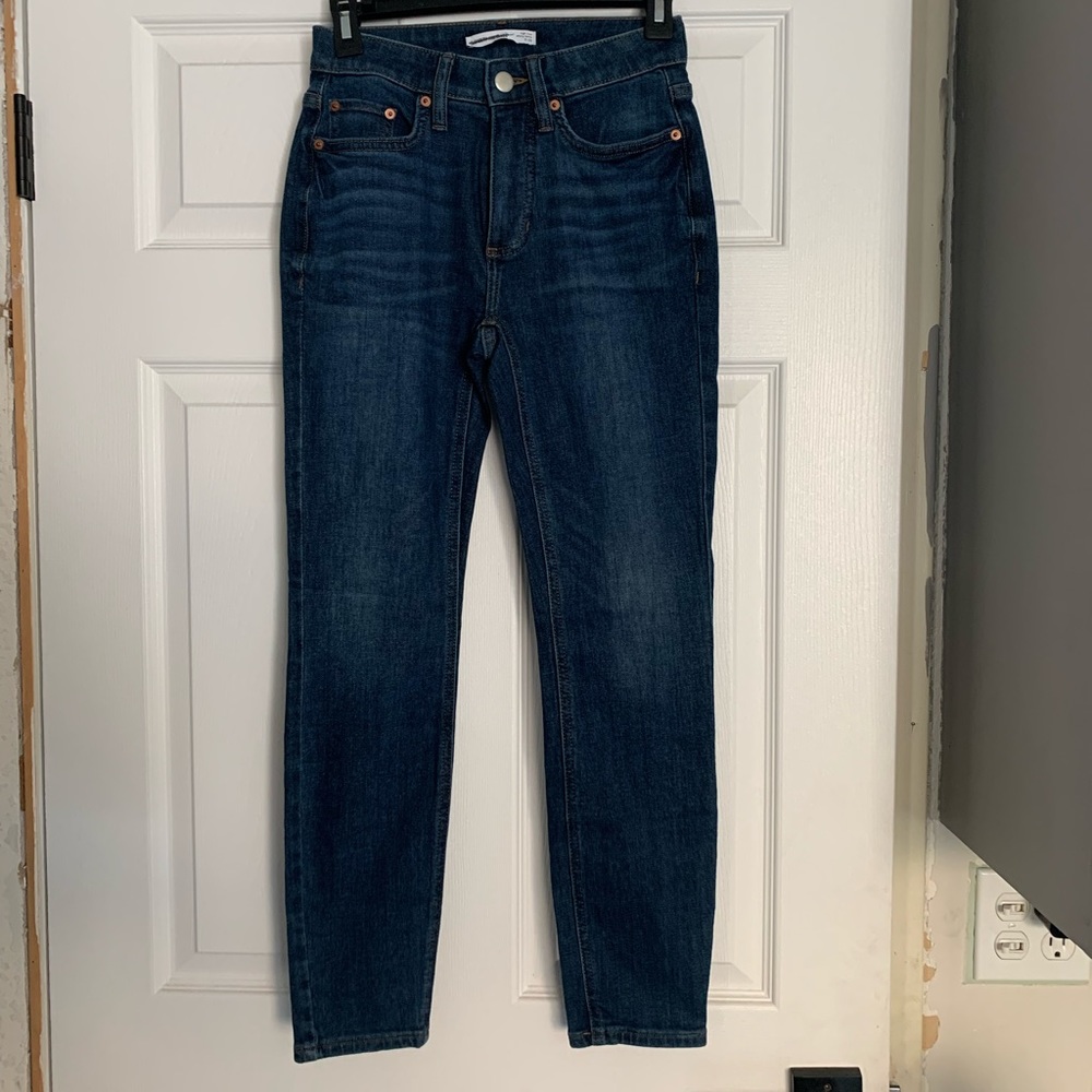 dark blue stretchy jeans